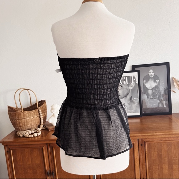 BLACK STRAPLESS STRETCHY TOP #0321 - Picture 4 of 8